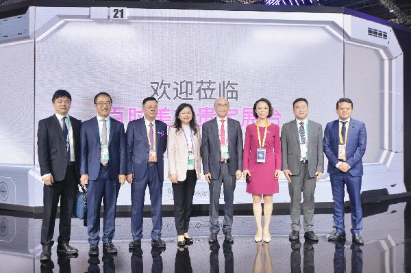 進(jìn)博會(huì)ing | 上藥控股與百時(shí)美施貴寶、杜邦、美迪科舉行簽約儀式