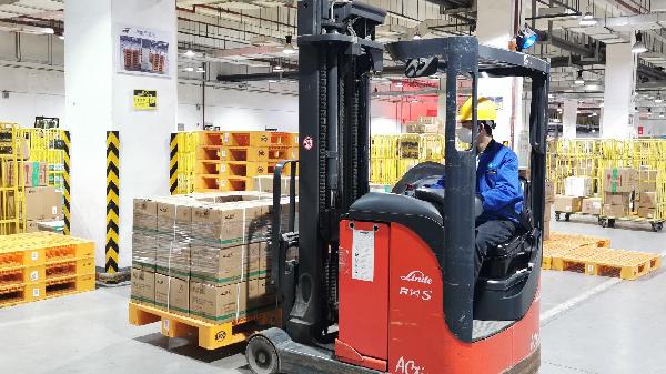 戰(zhàn)疫守“滬”持續(xù)發(fā)力（三）|保供在前！上藥控股堅(jiān)持當(dāng)好服務(wù)醫(yī)療機(jī)構(gòu)的“主力軍”